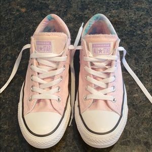 Ladies Converse Tennis Shoes